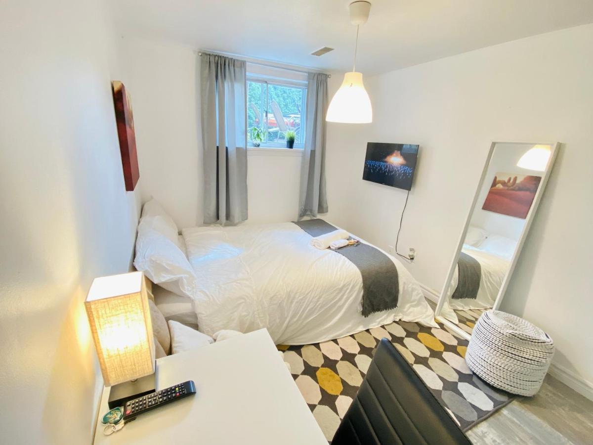 Toronto Bed & Breakfast - Free Parking Exterior foto