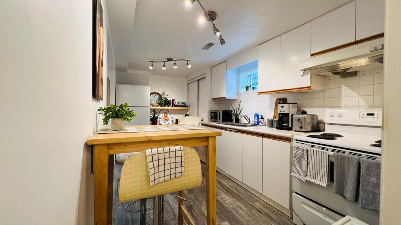 Toronto Bed & Breakfast - Free Parking Exterior foto